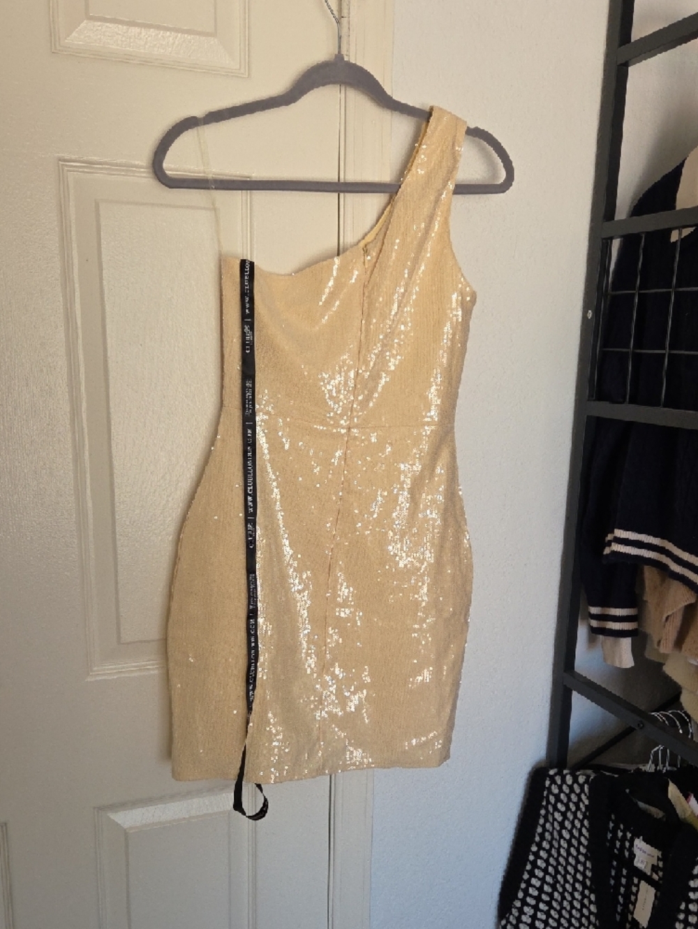 Club London One-Shoulder Sequin Mini Dress In Nude Size 8 - Picture 7 of 9